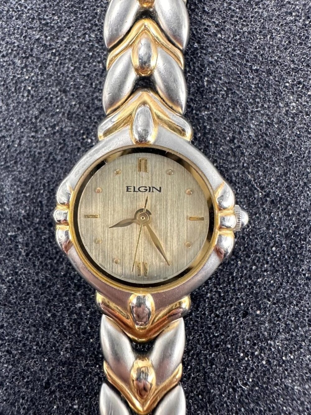 Elgin Women Watch 19mm Silver Gold Two-Tone Round Dial New Battery 6.5"